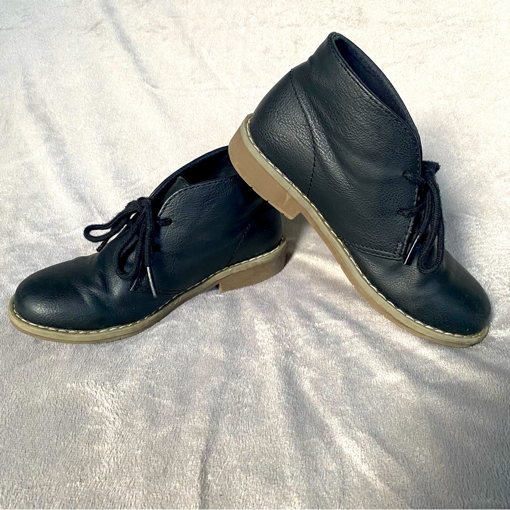 Children’s Place Boys Boots (sz 13)